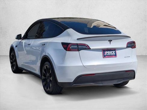 Used 2023 Tesla Model Y Long Range image 8