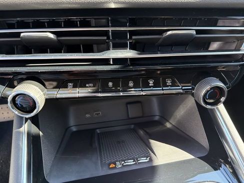 New 2026 Chevrolet Traverse LT w/ Midnight/Sport Edition FWD image 20