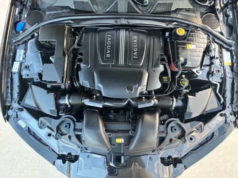 Used 2013 Jaguar XF 3.0 image 26