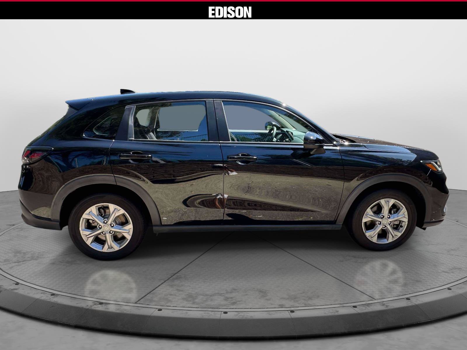 Used 2023 Honda HR-V LX image 3