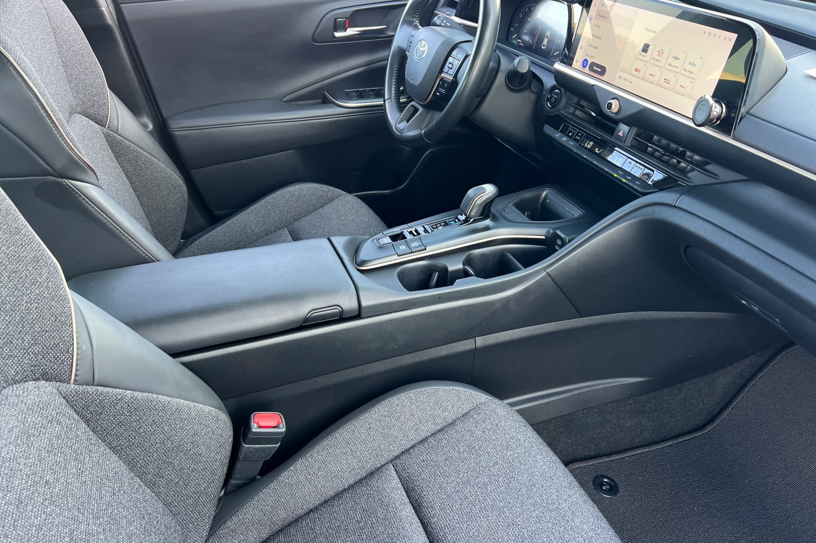Certified 2023 Toyota Crown w/ Carpet Mat Package (TMS) AWD/4WD image 15