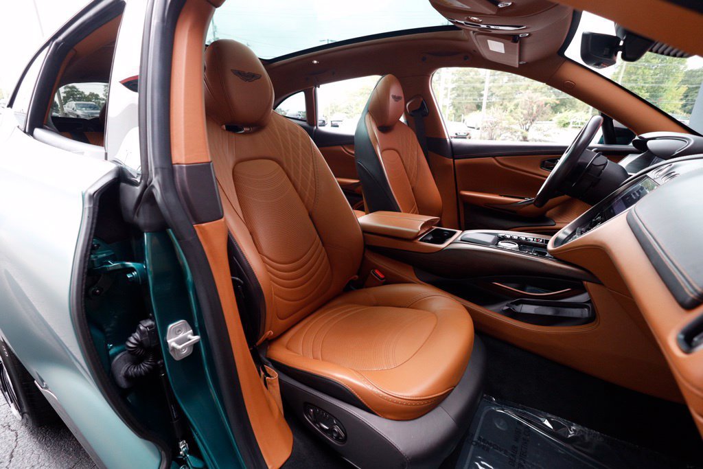 Used 2022 Aston Martin DBX AWD/4WD image 44