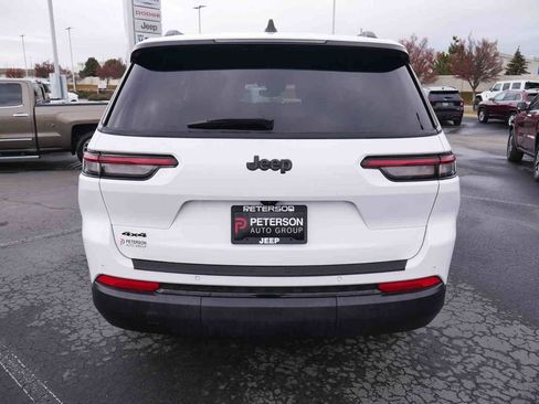 Certified 2024 Jeep Grand Cherokee L Laredo image 19