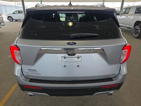 Used 2021 Ford Explorer Limited w/ Equipment Group 301A image 6