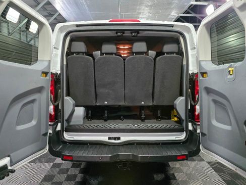 Used 2018 Ford Transit 350 XLT image 10