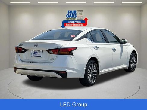 Used 2023 Nissan Altima 2.5 SV AWD/4WD image 8