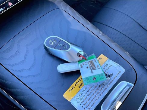 Used 2025 Mercedes-Benz E 350 Sedan image 13