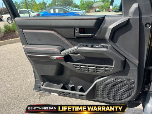 Used 2025 Toyota Tacoma TRD Pro AWD/4WD image 12