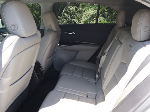 Used 2019 Cadillac XT4 Premium Luxury w/ Driver Assist Package FWD image 30