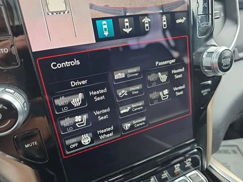 Used 2019 RAM 1500 Laramie image 26