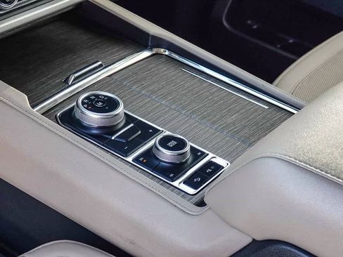 Used 2024 Ford Expedition Max Limited image 18