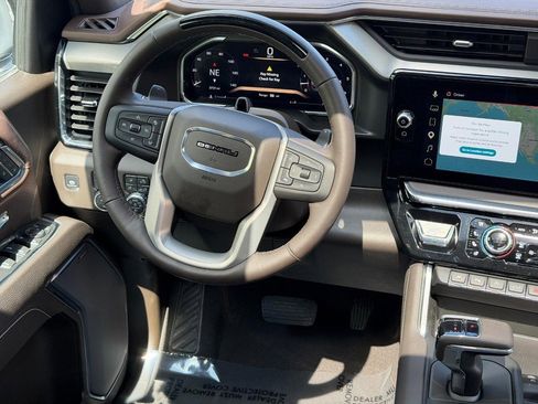 Used 2026 GMC Sierra 1500 Denali AWD/4WD image 12
