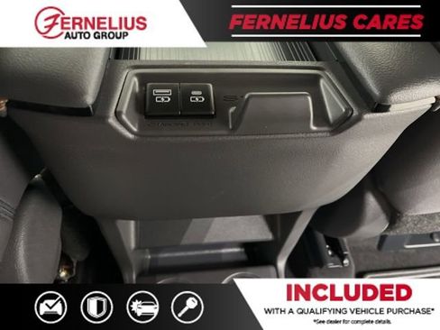 Used 2021 Toyota Sienna XSE AWD/4WD image 27