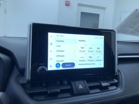 Certified 2025 Toyota RAV4 LE AWD/4WD image 28