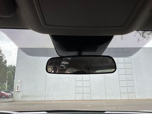 Used 2025 Nissan Sentra SV FWD image 17