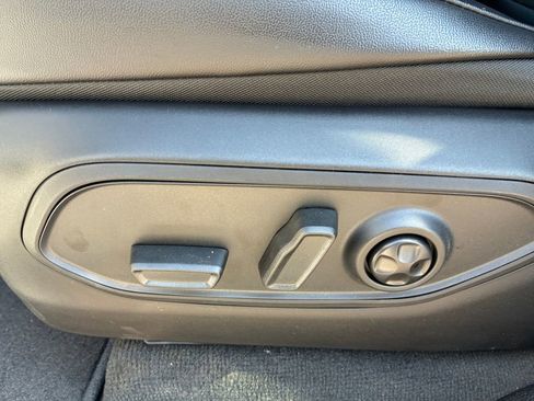 New 2026 Jeep Grand Cherokee Altitude image 10