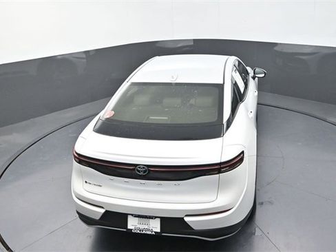 Used 2024 Toyota Crown XLE image 14