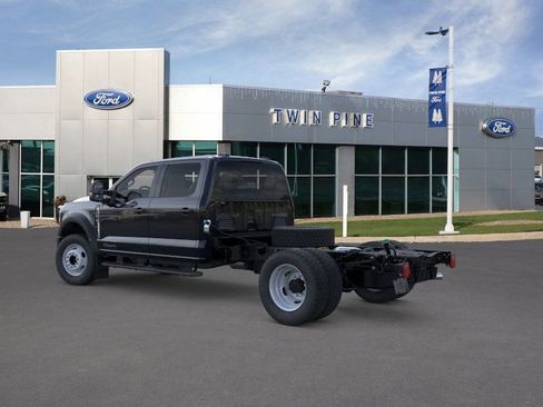 New 2025 Ford F550 4x4 Crew Cab image 4