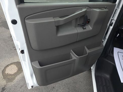 Used 2019 GMC Savana 3500 w/ Power Convenience Package image 12