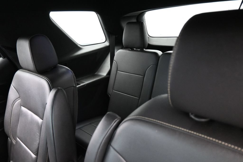 Used 2022 Chevrolet Traverse LT AWD/4WD image 39