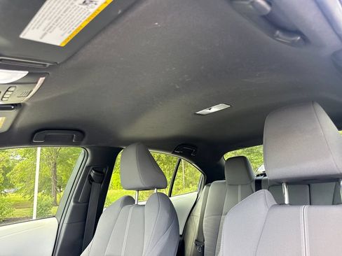Used 2021 Toyota Corolla SE FWD image 30