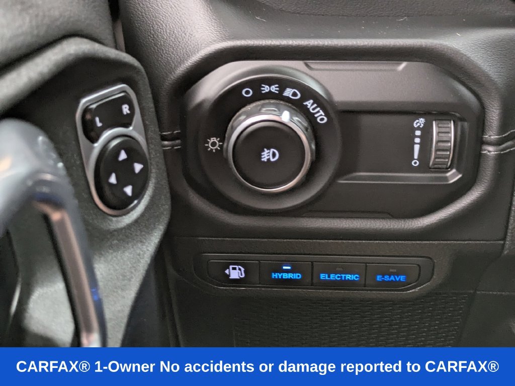 Used 2024 Jeep Wrangler Unlimited Sahara AWD/4WD image 32