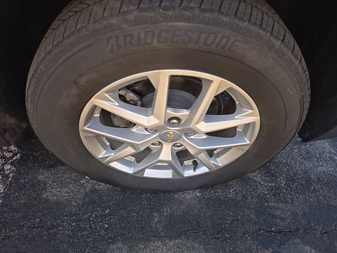 Used 2023 Chevrolet Equinox LT image 8