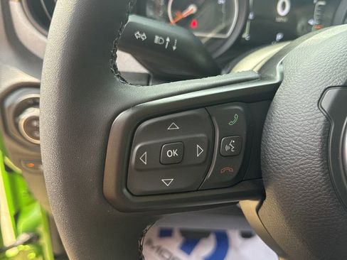 New 2025 Jeep Gladiator Sport image 15