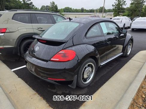 Used 2016 Volkswagen Beetle 1.8T Classic FWD image 6