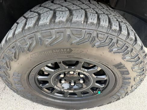 Used 2024 GMC Sierra 1500 AT4X w/ AT4X AEV Edition AWD/4WD image 6