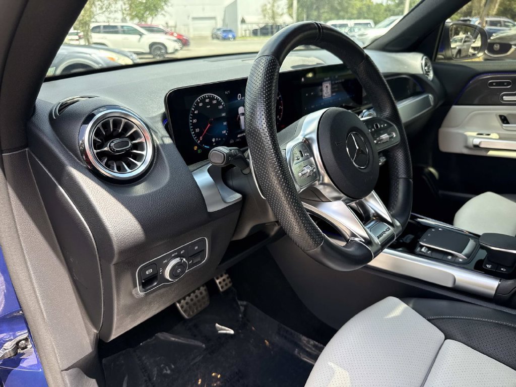 Used 2022 Mercedes-Benz GLB 35 AMG 4MATIC image 24
