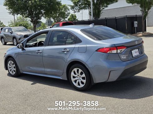 Used 2025 Toyota Corolla LE FWD image 3