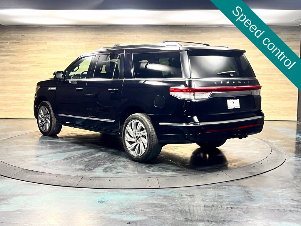 Used 2023 Lincoln Navigator L Reserve AWD/4WD image 18
