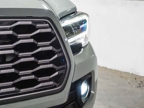 Certified 2022 Toyota Tacoma TRD Off-Road w/ Advanced Technology Package AWD/4WD image 8