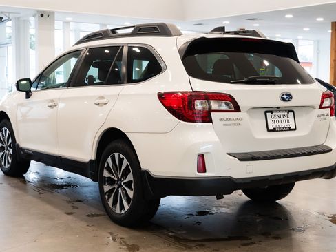Used 2016 Subaru Outback 2.5i Limited image 6