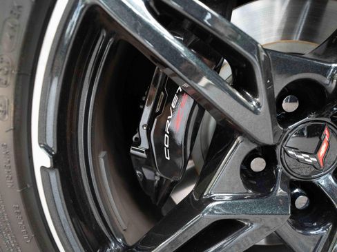 Used 2020 Chevrolet Corvette Stingray Preferred Cpe w/ 2LT Preferred Equipment Group RWD image 30
