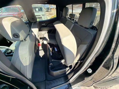 Used 2024 Chevrolet Colorado ZR2 w/ Safety Package image 24