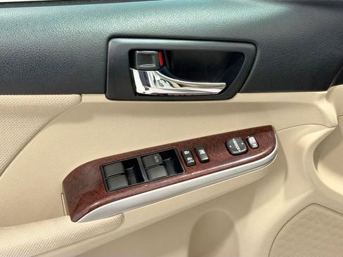 Used 2012 Toyota Camry XLE FWD image 15