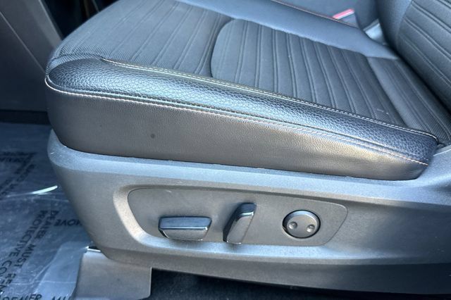Used 2024 Nissan Pathfinder Rock Creek AWD/4WD image 13