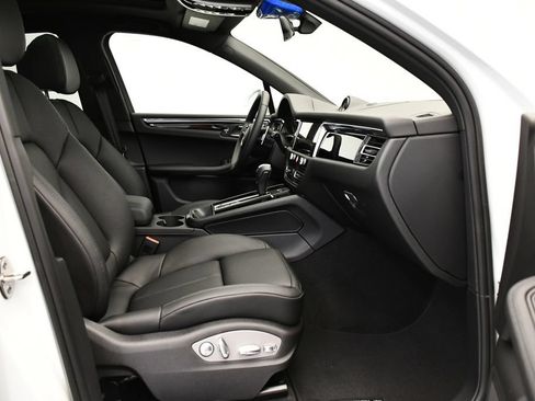 Certified 2026 Porsche Macan AWD/4WD image 50