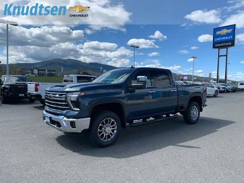 New 2026 Chevrolet Silverado 2500 LTZ w/ LTZ Plus Package AWD/4WD image 3