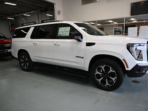 New 2026 GMC Yukon XL AT4 w/ AT4 Premium Plus Package AWD/4WD image 8