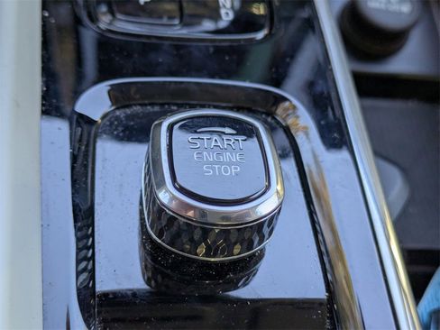 Used 2023 Volvo XC60 B5 Ultimate w/ Climate Package image 41