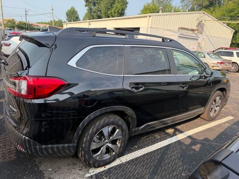 Used 2025 Subaru Ascent Premium AWD/4WD image 3