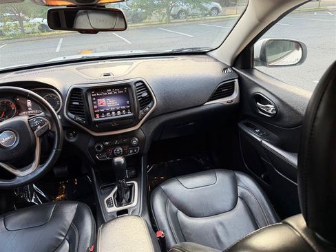 Used 2016 Jeep Cherokee Limited FWD image 30