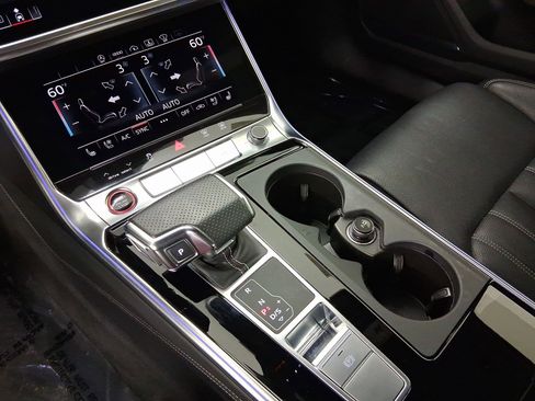 Used 2021 Audi S6 Prestige w/ Prestige Package image 16
