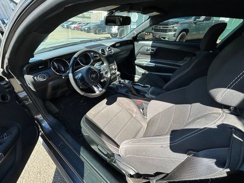 Used 2016 Ford Mustang Coupe RWD image 7