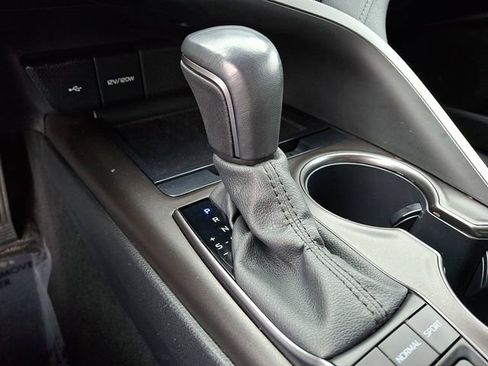 Certified 2022 Toyota Camry SE AWD/4WD image 16