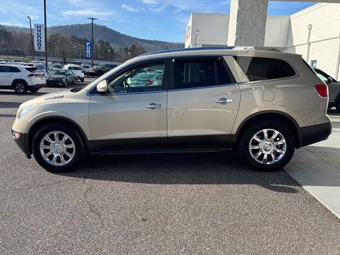Used 2011 Buick Enclave CXL image 24