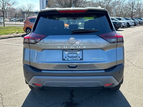 Certified 2023 Nissan Rogue SV w/ SV Premium B Package AWD/4WD image 3